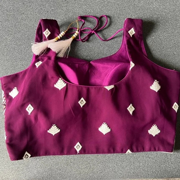 Indian Lehenga Choli - Picture 3 of 6